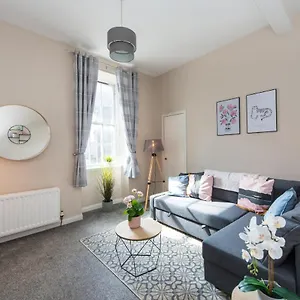 Downtown And 1 Bed In , Edinburgh United Kingdom